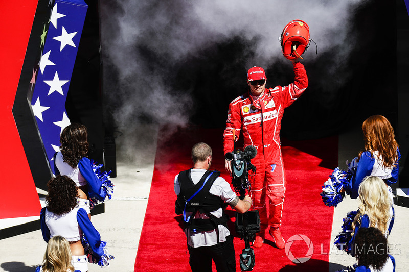 Kimi Raikkonen, Ferrari, lors de la parade des pilotes
