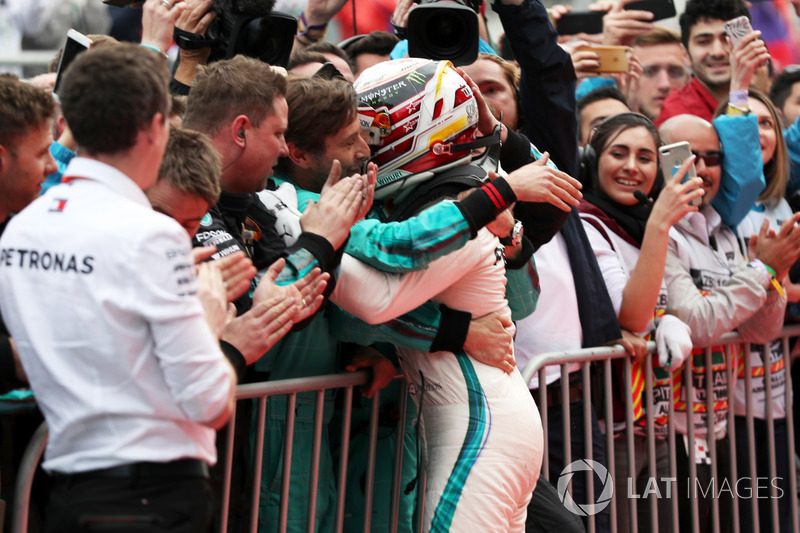 Race winner Lewis Hamilton, Mercedes-AMG F1 celebrates in parc ferme