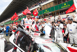 Winnaars #8 Toyota Gazoo Racing Toyota TS050: Sébastien Buemi, Kazuki Nakajima, Fernando Alonso