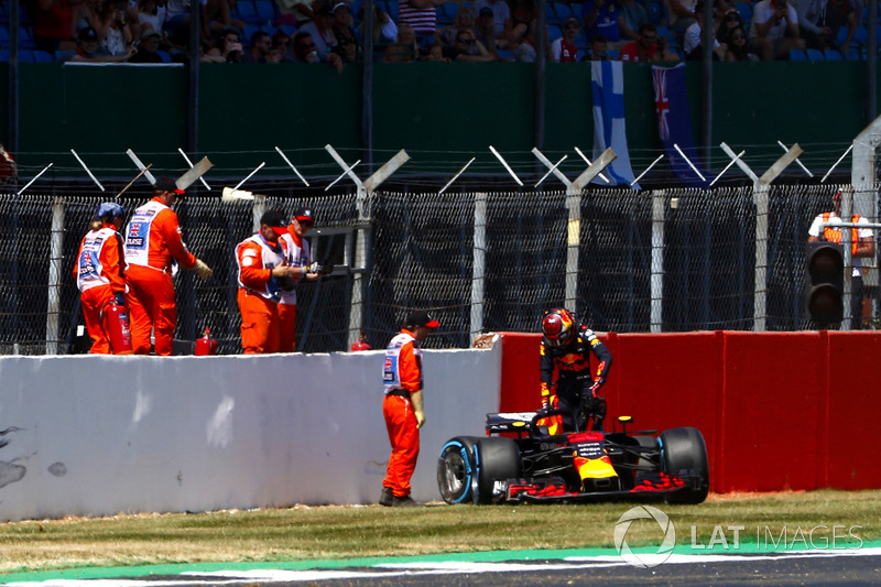 Max Verstappen, Red Bull Racing RB, setelah kecelakaan