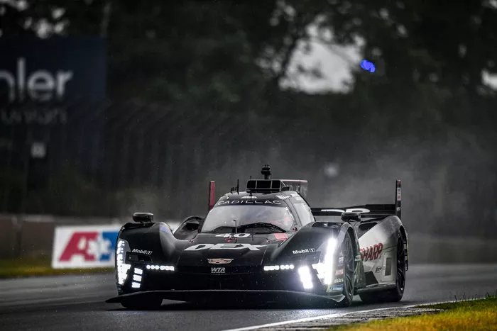 #40 Cadillac Wayne Taylor Racing Cadillac V-Series.R: Jordan Taylor, Louis Deletraz, Tom Blomqvist