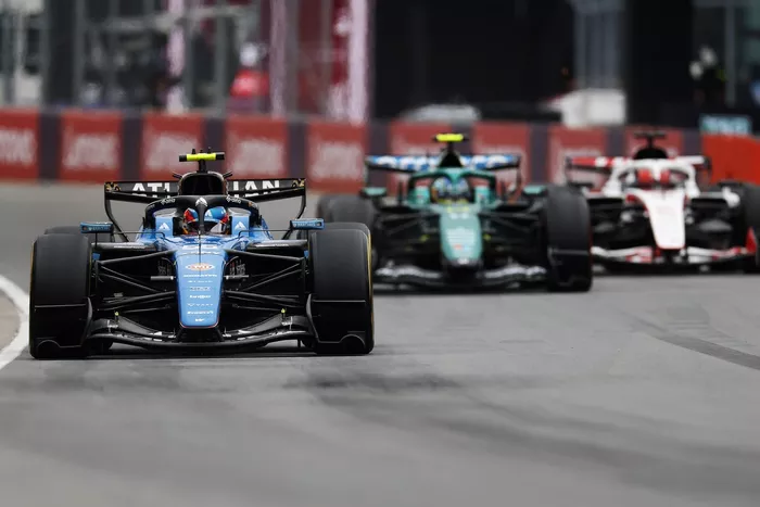 Fernando Alonso, Aston Martin Racing, Carlos Sainz, Williams