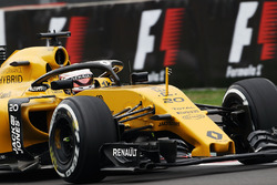 Kevin Magnussen, Renault Sport F1 Team RS16 con la cubierta de la cabina de Halo