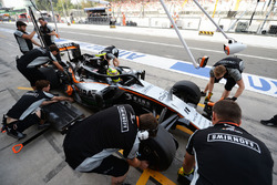Sergio Pérez, Sahara Force India F1 VJM09 con la cubierta de la cabina Halo