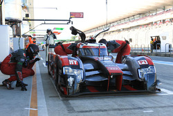 #8 Audi Sport Team Joest Audi R18 e-tron quattro: Lucas di Grassi, Loic Duval, Oliver Jarvis