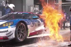 Feuer: #67 Ford Chip Ganassi Racing Team UK, Ford GT: Marino Franchitti, Andy Priaulx, Harry Tinckne