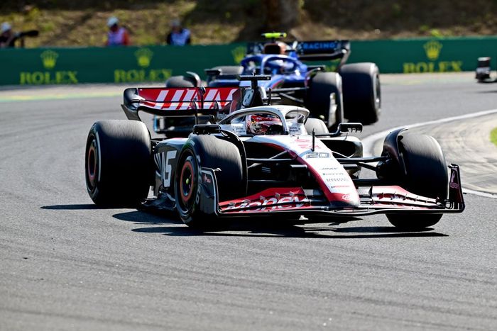 Kevin Magnussen, Haas VF-23, Logan Sargeant, Williams FW45