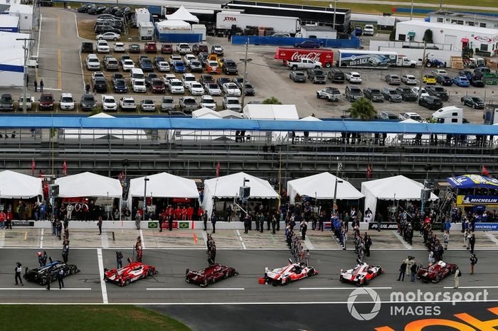 Pre carrera, #6 Acura Team Penske Acura DPi, DPi: Juan Pablo Montoya, Dane Cameron, Simon Pagenaud, #7 Acura Team Penske Acura DPi, DPi: Helio Castroneves, Ricky Taylor, Alexander Rossi