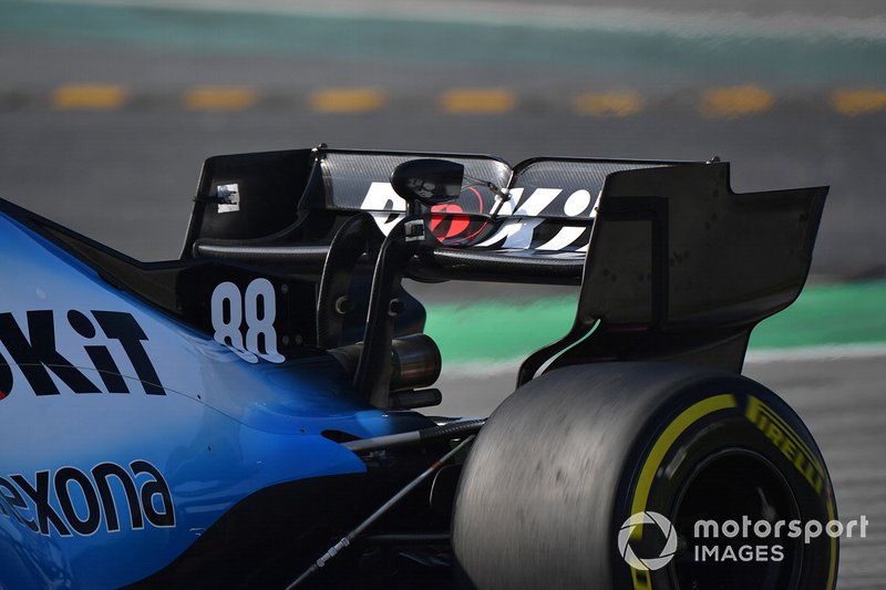 Williams FW42 arka kanat