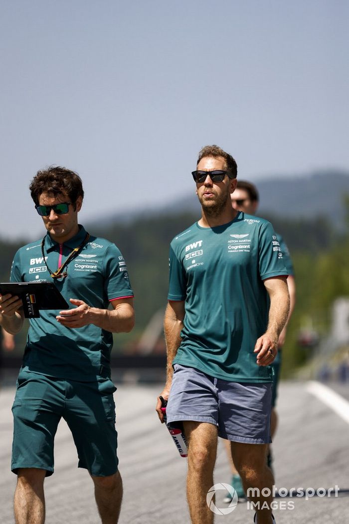 Sebastian Vettel, Aston Martin, recorre la pista del GP de Estiria