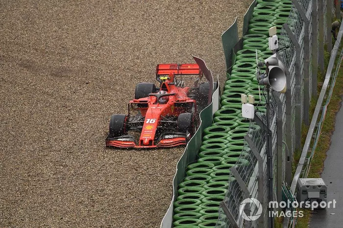 Charles Leclerc, Ferrari SF90, perde il controllo della sua monoposto e va a sbattere