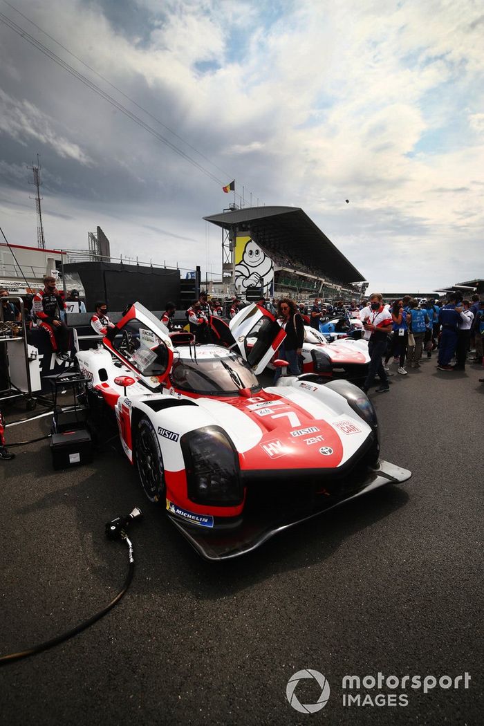 #7 Toyota Gazoo Racing Toyota GR010 - Hybrid Hypercar, Mike Conway, Kamui Kobayashi, José María López 
