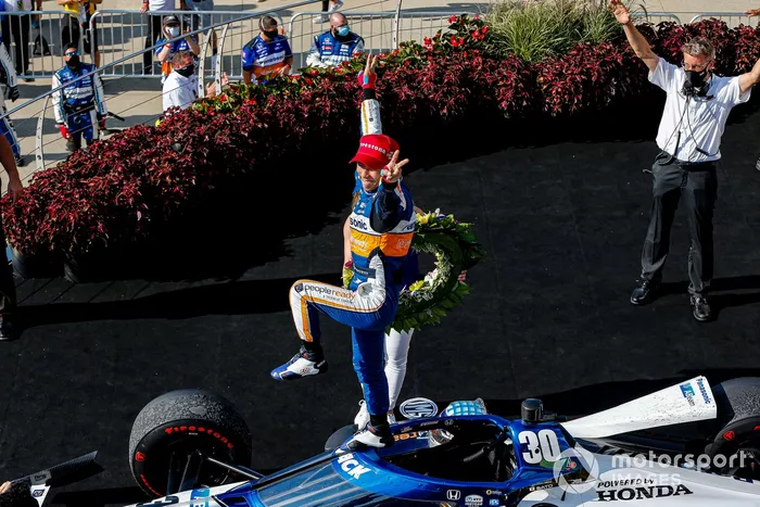 Ganador Takuma Sato, Rahal Letterman Lanigan Racing Honda 