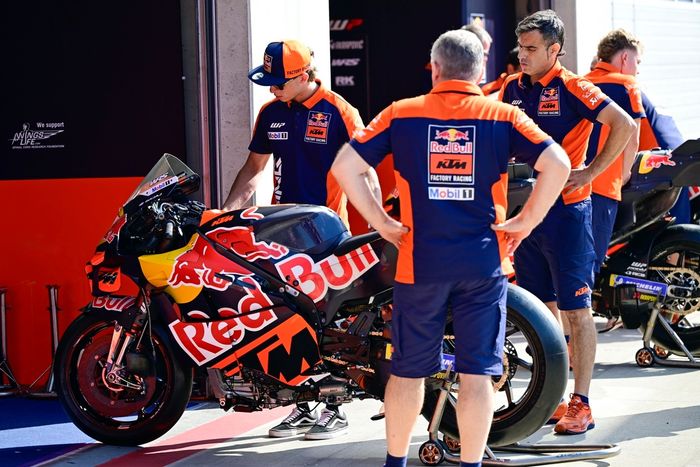 What Pecco Bagnaia came upon by rewatching his finest MotoGP races 69 Pedro Acosta, Red Bull KTM Factory Racing