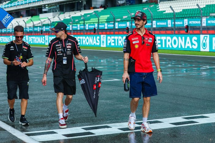 Франческо Баньяйя, команда Ducati, Марко Безсекки, Aprilia Racing