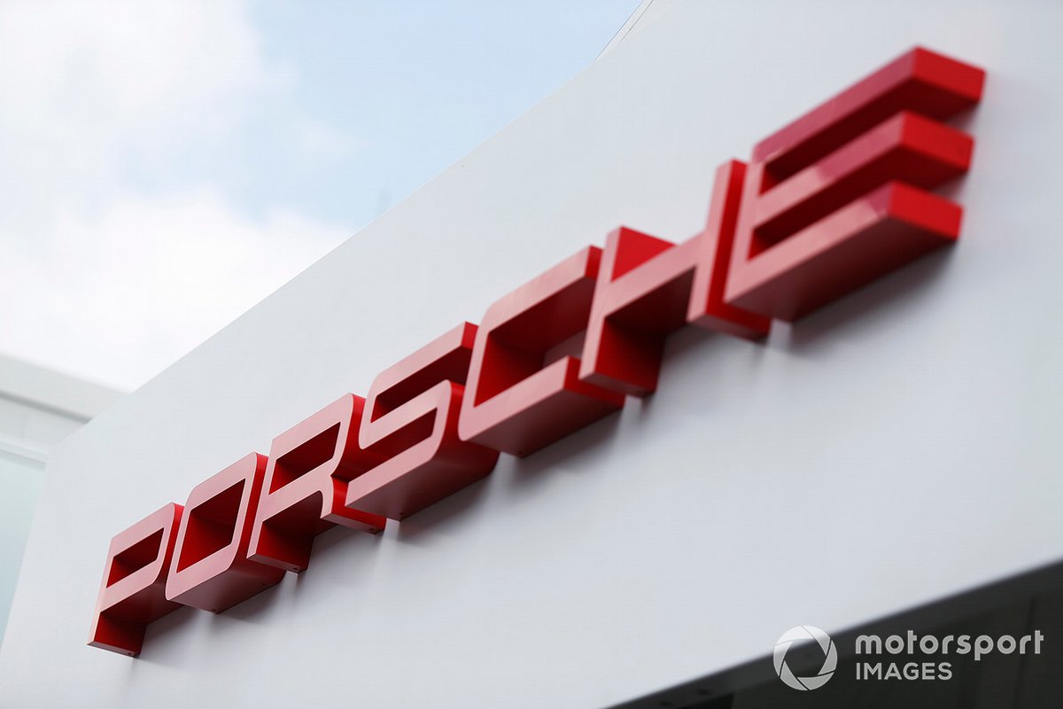 Porsche logo