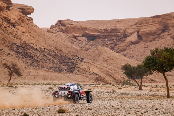 #300 X-Raid Mini JCW Team: Carlos Sainz, Lucas Cruz