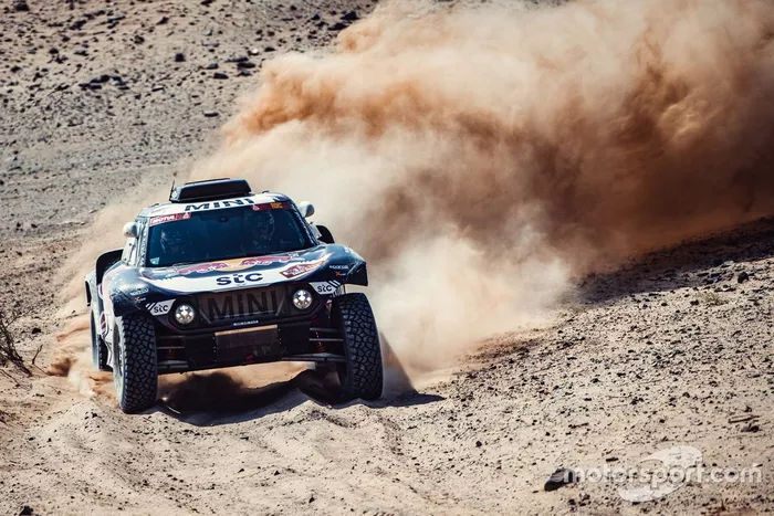 #300 X-Raid Mini JCW Team: Carlos Sainz, Lucas Cruz
