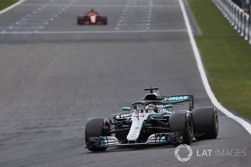 Lewis Hamilton, Mercedes AMG F1 W09, leads Sebastian Vettel, Ferrari SF71H