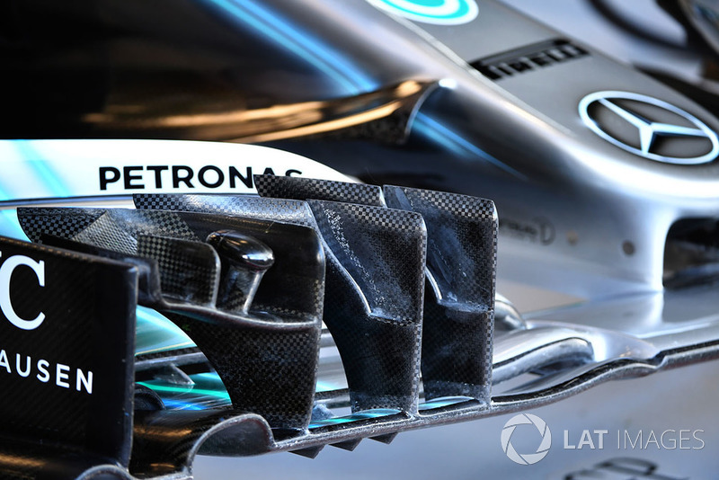 Detail sayap depan Mercedes AMG F1 W09