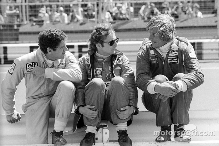 Jody Scheckter, Tyrrell, Niki Lauda, Ferrari, y James Hunt, McLaren