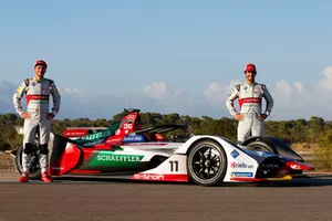 Daniel Abt, Lucas di Grassi, Audi Sport ABT Schaeffler Audi e-tron FE05
