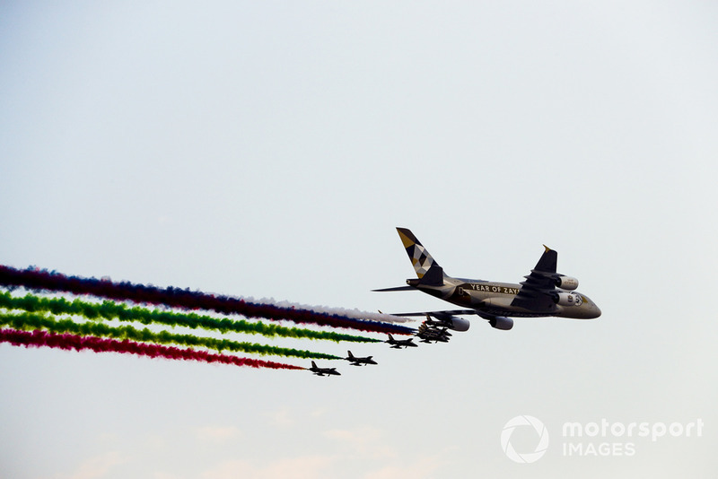Etihad Airways Airbus A380, Aermacchi MB339A