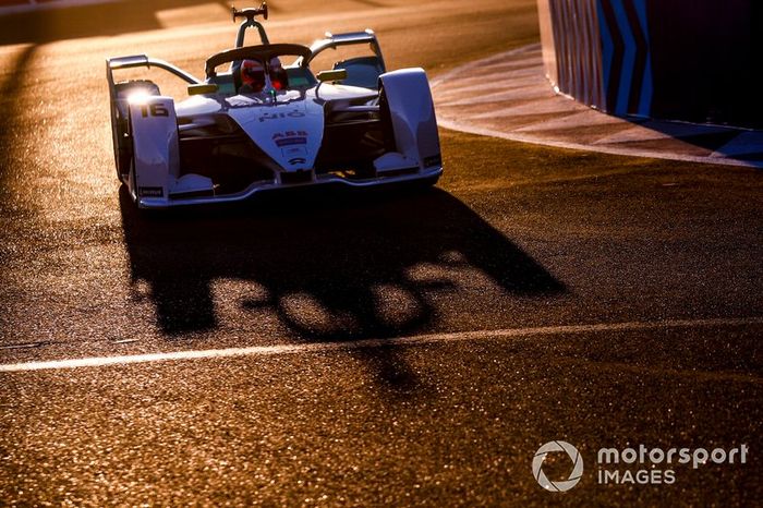 Oliver Turvey, NIO Formula E Team, NIO Sport 004