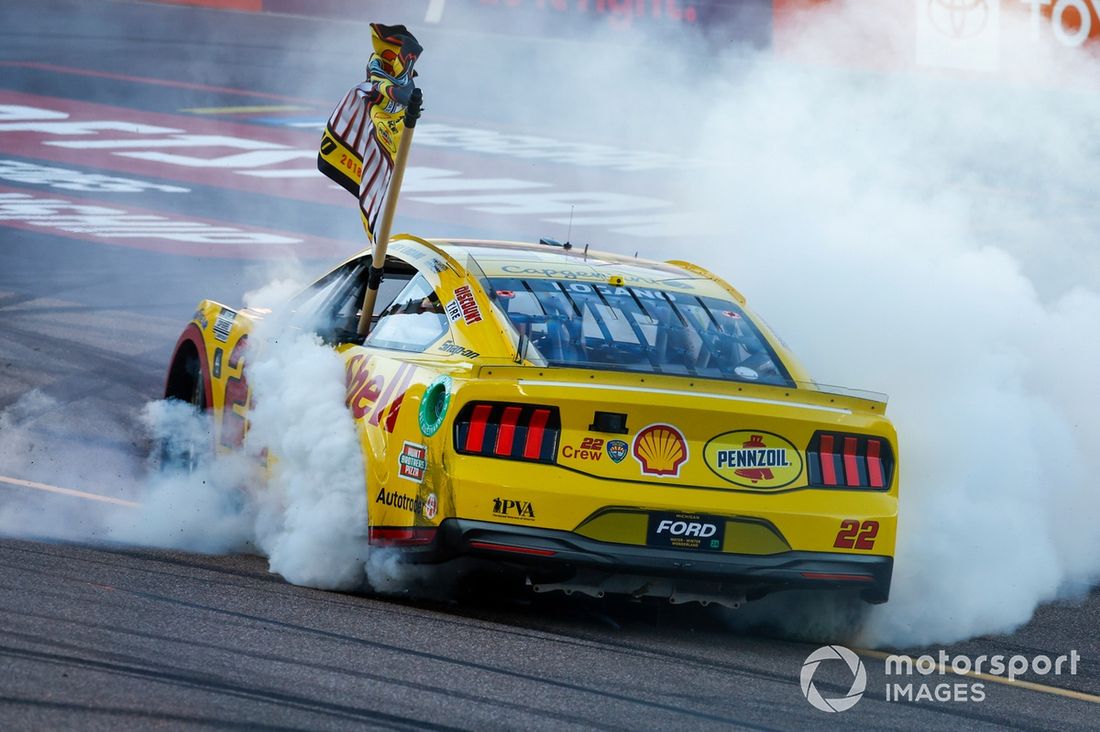Joey Logano, Equipo Penske, Shell Pennzoil Ford Mustang