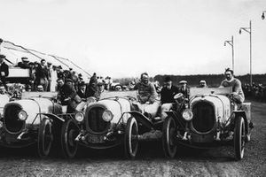 Andre Lagache, Rene Leonard, Fernad Bachmann, Raymond Glazmann, and Raoul Bachmann, Christain Dauvergne, Chenard & Walcker Sport