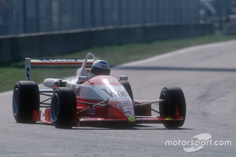 1990: Michael Schumacher se convierte en campeón de Fórmula 3 de Alemania.