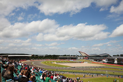 Lewis Hamilton, Mercedes AMG F1 W07 Hybrid