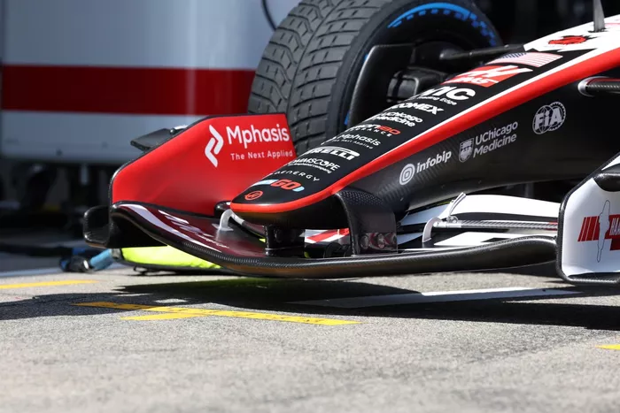 تفاصيل Haas VF-26