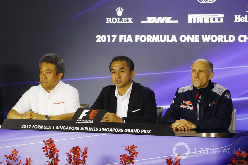 Katsuhide Moriyama Honda, Masashi Yamamoto Honda, Franz Tost, Team Principal, Scuderia Toro Rosso