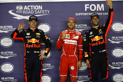 Temporada 2017 F1-singapore-gp-2017-pole-sitter-sebastian-vettel-ferrari-second-place-max-verstappen-red