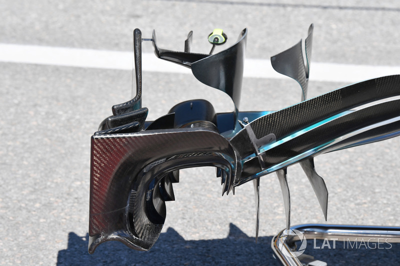 Mercedes-Benz F1 W08: Frontflügel