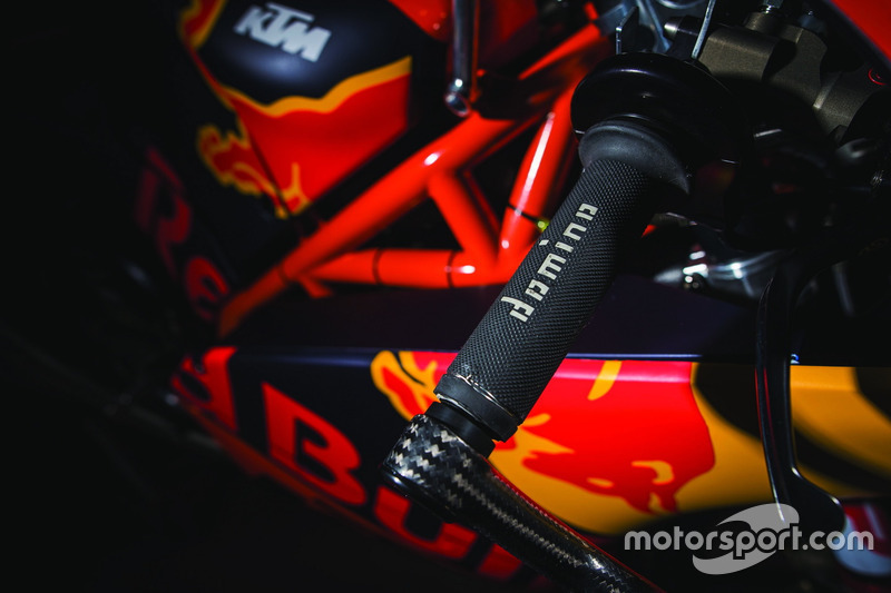 De KTM RC 250 van Red Bull KTM Ajo Team