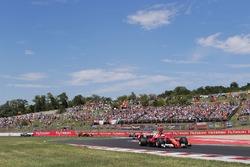 Sebastian Vettel, Ferrari SF70H, Kimi Raikkonen, Ferrari SF70H, Valtteri Bottas, Mercedes AMG F1 W08