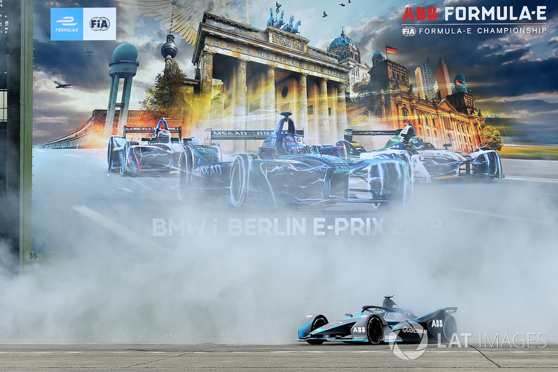 Nico Rosberg drives the FIA Formula E Gen 2 car