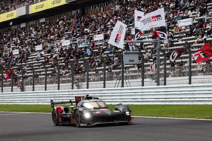 #8 Toyota Gazoo Racing Toyota GR010 - Hybrid: Sébastien Buemi, Brendon Hartley, Ry? Hirakawa