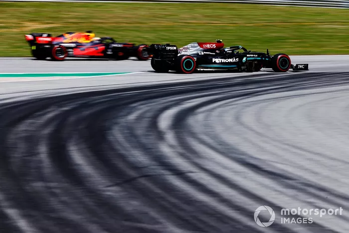 Valtteri Bottas, Mercedes W12, Max Verstappen, Red Bull Racing RB16B