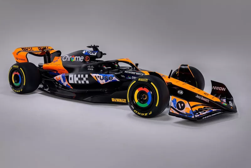 ギャラリー】マクラーレン、F1日本GPに“江戸文字”をモチーフの特別