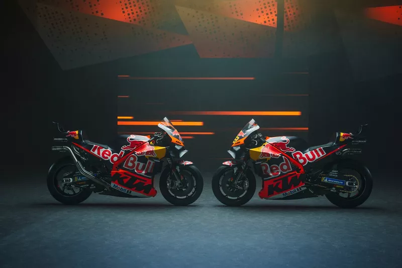 Les motos de Jack Miller, Brad Binder, Red Bull KTM Factory Racing