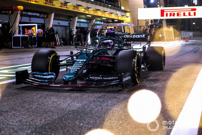 Sebastian Vettel, Aston Martin AMR21 