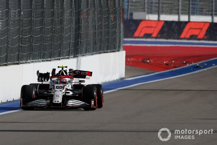 Antonio Giovinazzi, Alfa Romeo Racing C41 choca durante los entrenamientos
