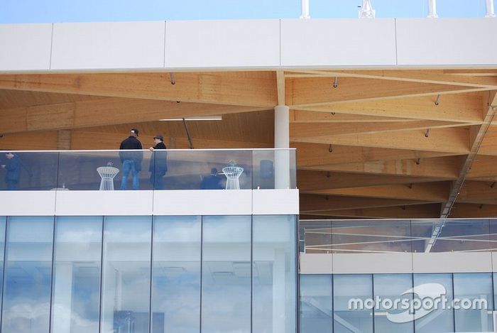 Pit building overview