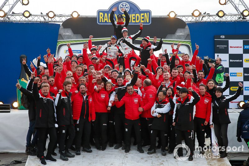 Shigeki Tomoyama, President, GAZOO Racing Company, Ott Tänak, Martin Järveoja, Toyota Gazoo Racing WRT team