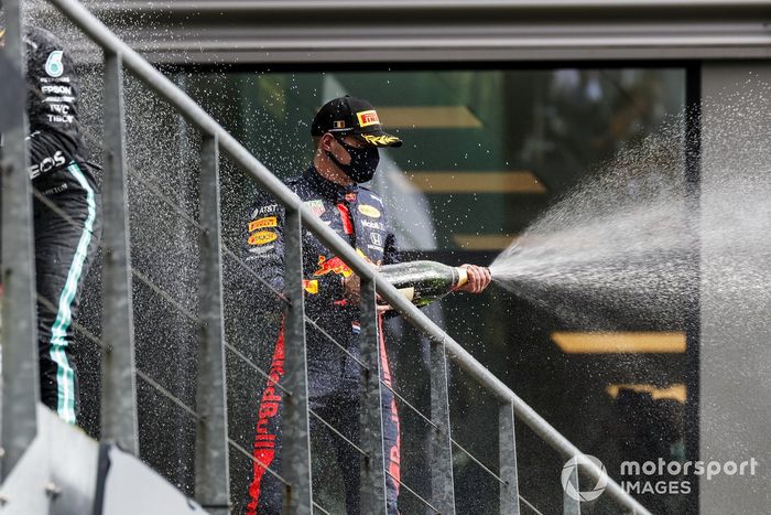 Podio: tercer lugar Max Verstappen, Red Bull Racing celebra