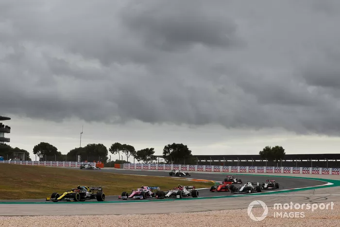 Esteban Ocon, Renault F1 Team R.S.20, Lance Stroll, Racing Point RP20, Antonio Giovinazzi, Alfa Romeo Racing C39, George Russell, Williams FW43, Sebastian Vettel, Ferrari SF1000, Romain Grosjean, Haas VF-20, at the start