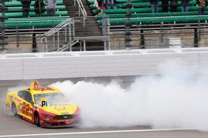 Race winner Joey Logano, Team Penske, Ford Mustang 
